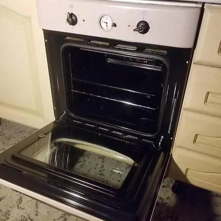 Three Bedroom Entire Place Lägenhet Roseto Degli Abruzzi