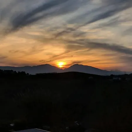 Three Bedroom Entire Place Lägenhet