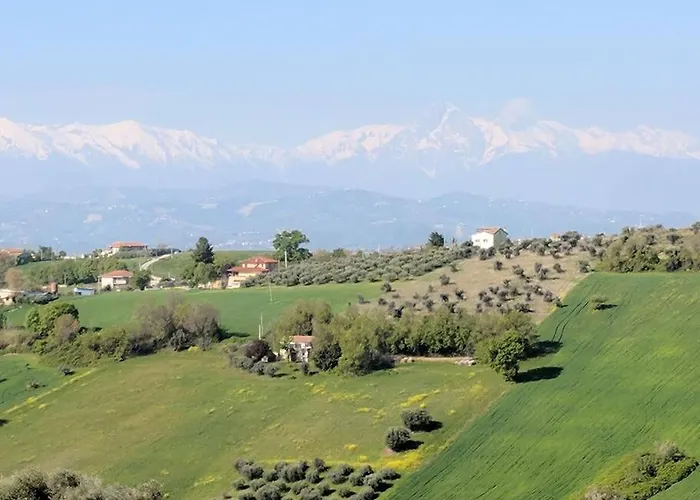 Three Bedroom Entire Place Appartement Roseto Degli Abruzzi