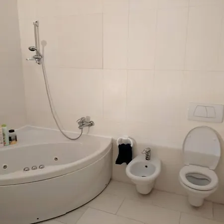 Three Bedroom Entire Place Roseto Degli Abruzzi